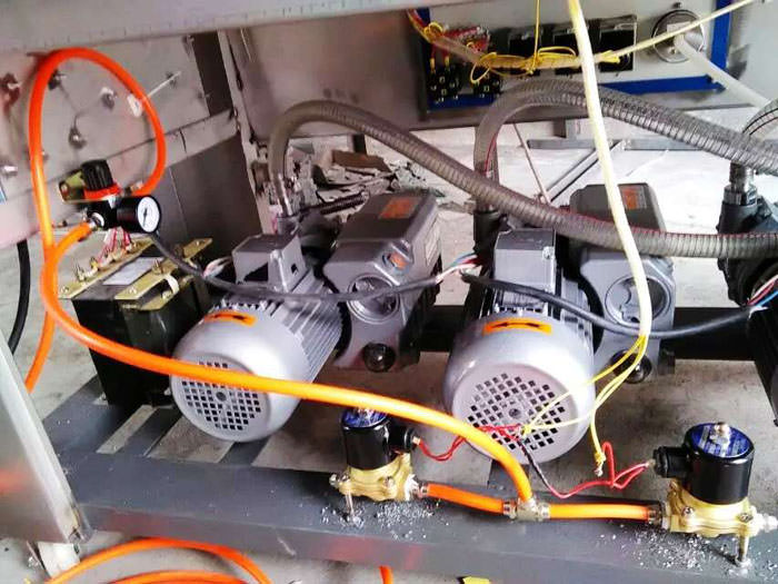600型充氮氣包裝機(jī)